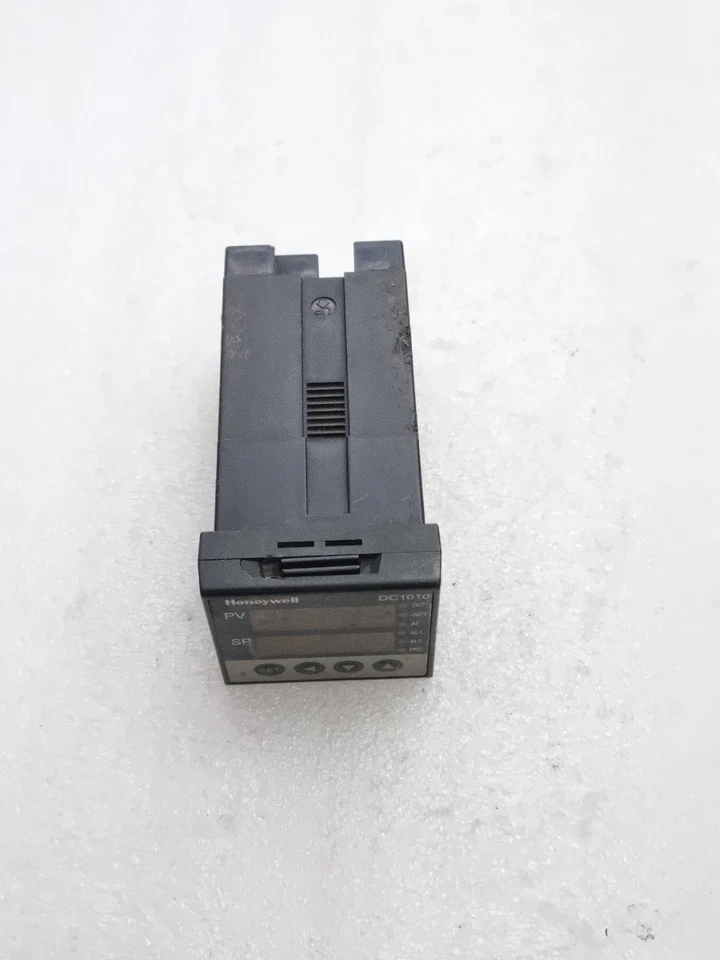 *1 PCS* Honeywell DC1010 DC1010CT-000000-E Temperature Controller Ac 85-265V